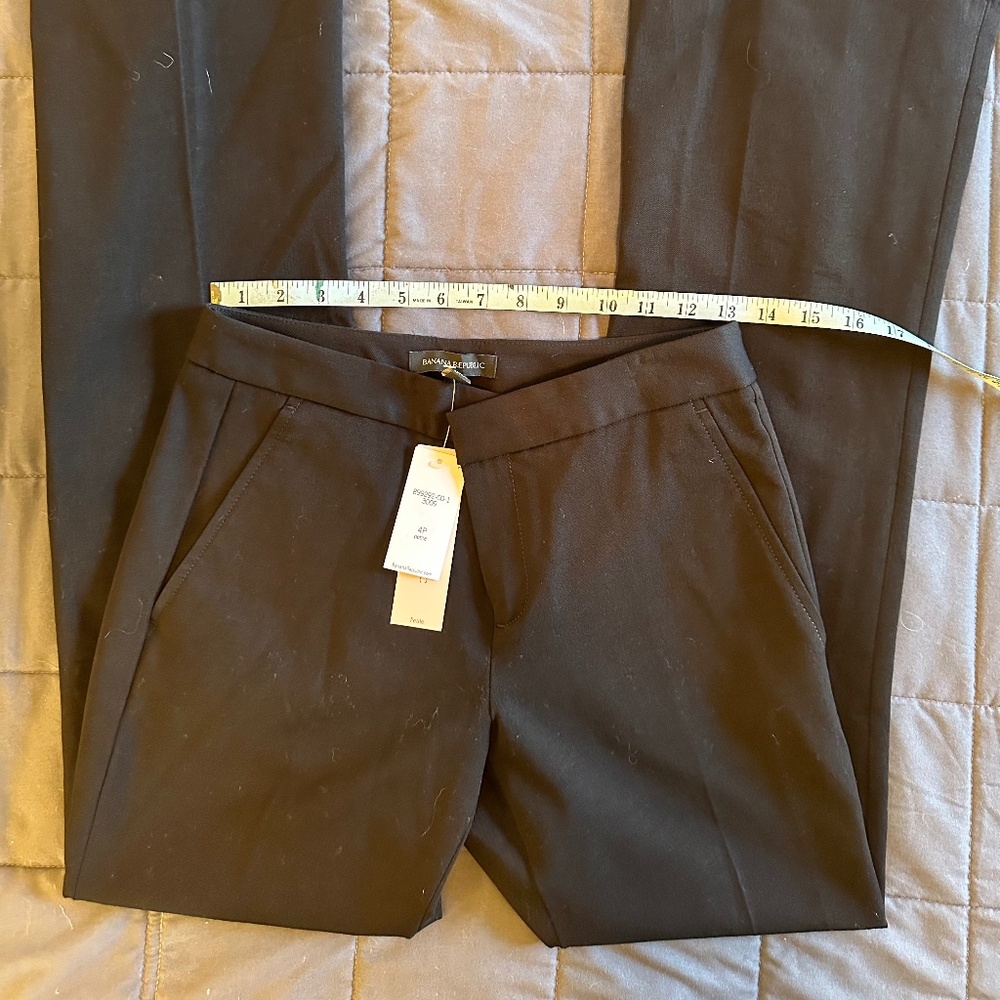 NWT Flared Leg Banana Republic Dress Trousers - Size 4P